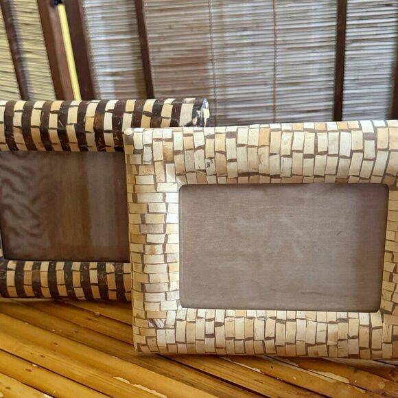 Two Bamboo Tropical Wooden Photo Frames  4" X 5.5" Tabletop Display - Picture 4 of 4